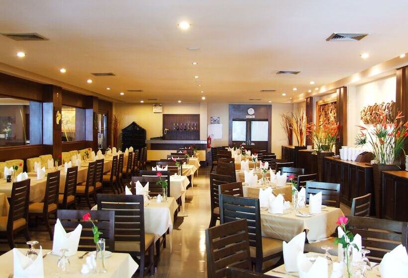 استراحتگاه Sarita Chalet And Spa