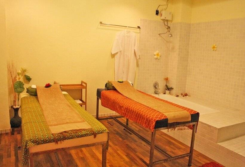 استراحتگاه Sarita Chalet And Spa