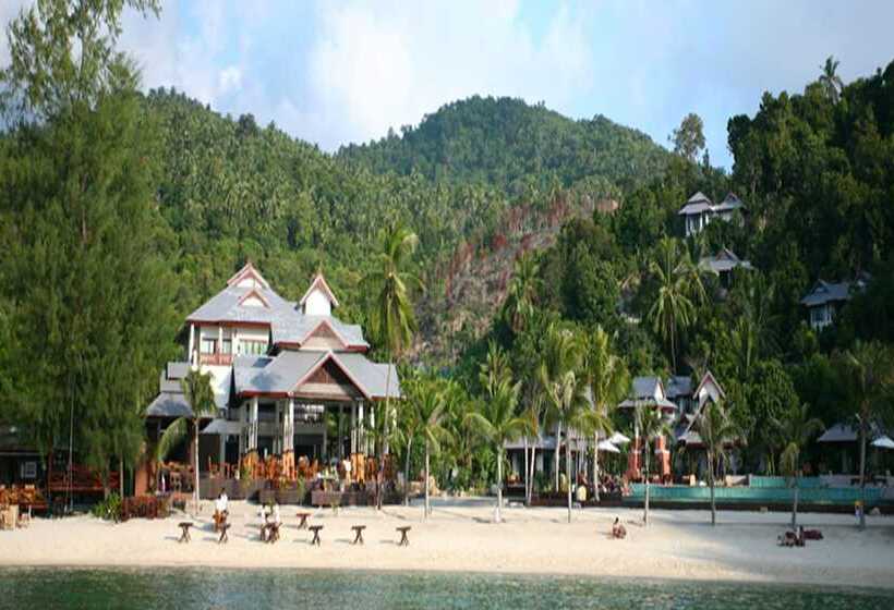 Salad Buri Resort  Sha Extra Plus