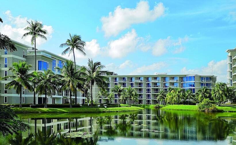 Splash Beach Resort, Maikhao Phuket   Sha Extra Plus