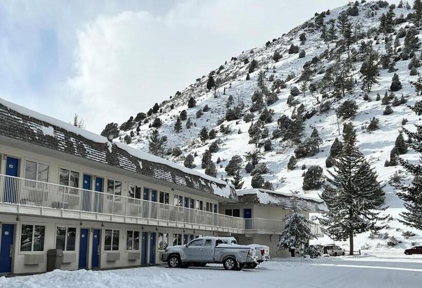 فندق على الطريق The Jackson Southtown