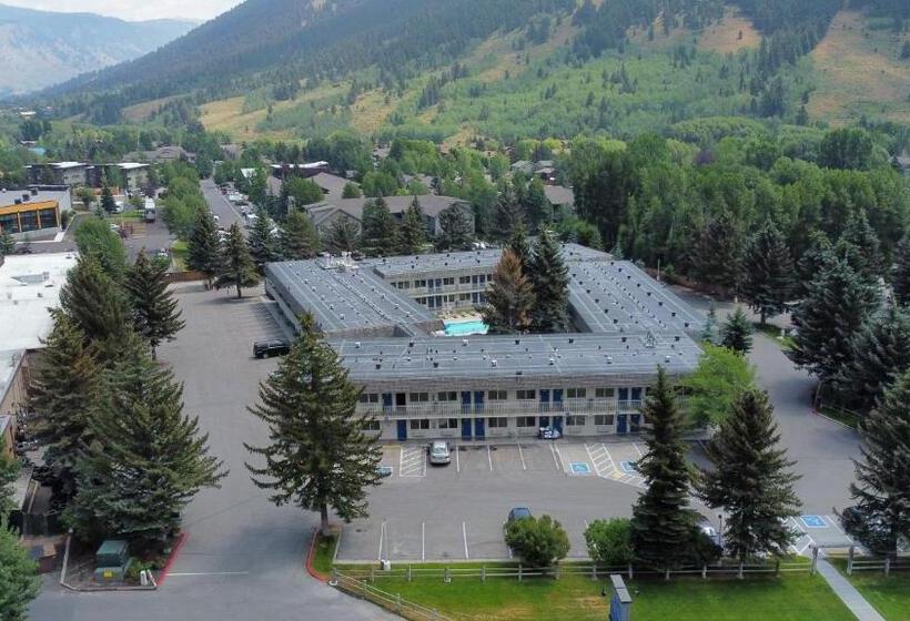 فندق على الطريق The Jackson Southtown