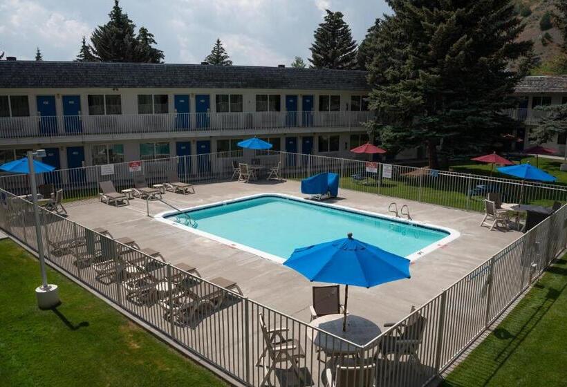 فندق على الطريق The Jackson Southtown