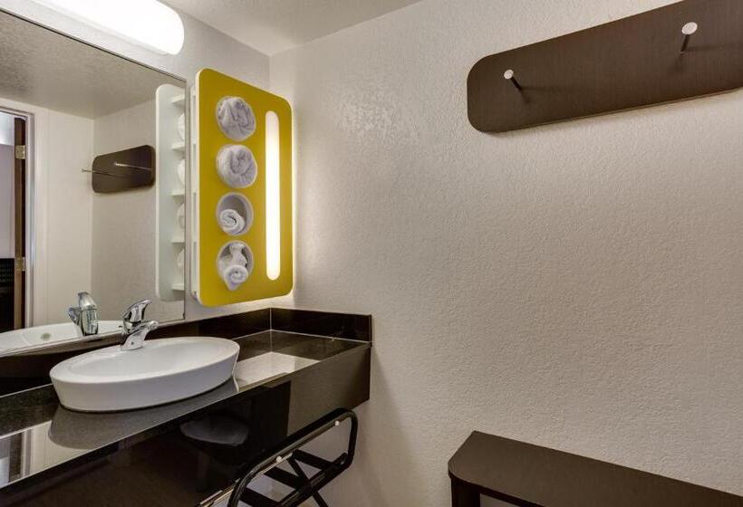 فندق على الطريق The Jackson Southtown