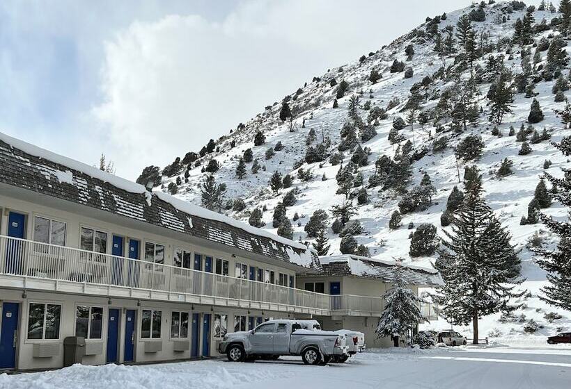 فندق على الطريق The Jackson Southtown