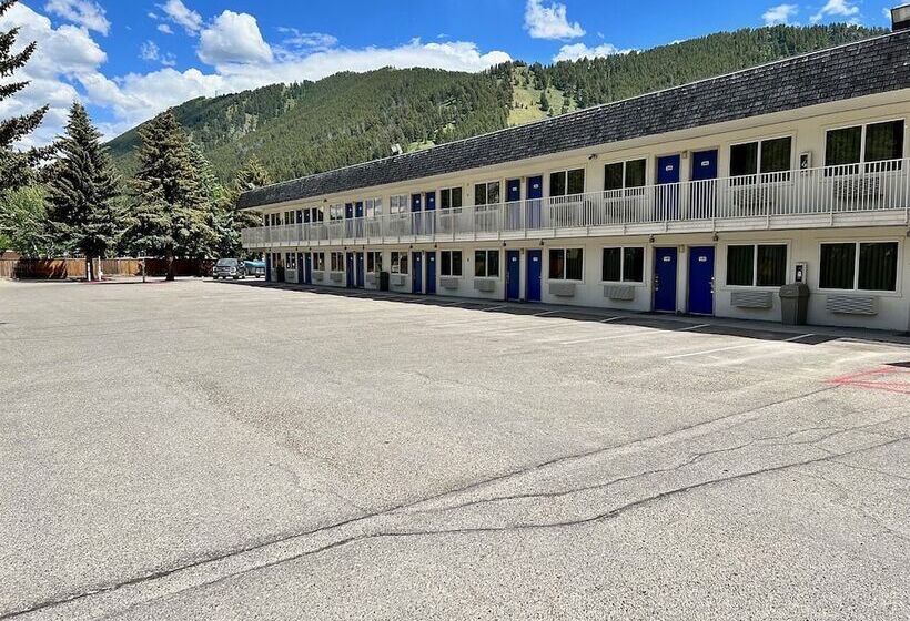 فندق على الطريق The Jackson Southtown