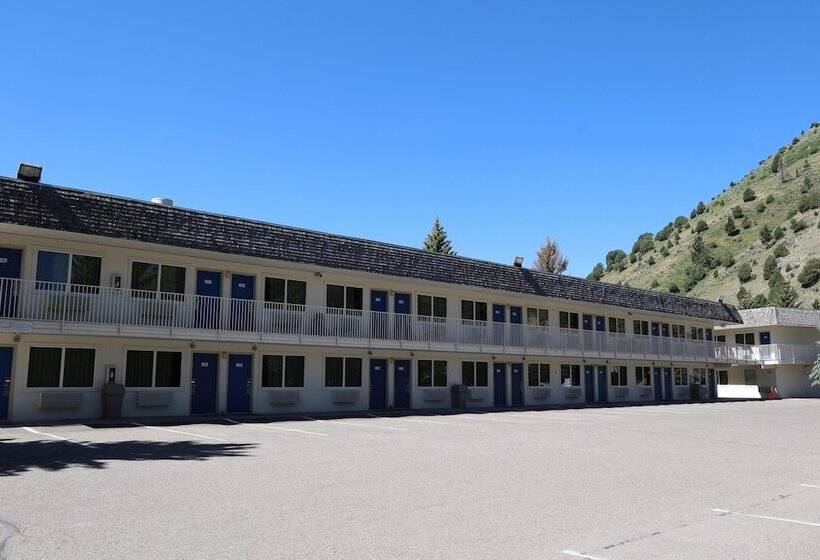 فندق على الطريق The Jackson Southtown