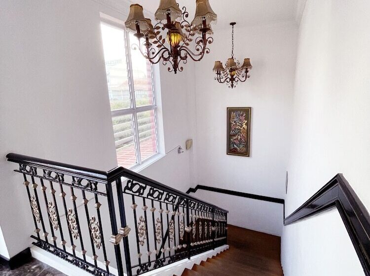 The Snooze Hotel Marine Parade