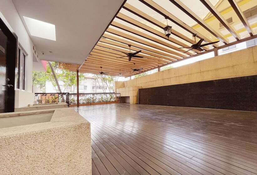 The Snooze Hotel Marine Parade