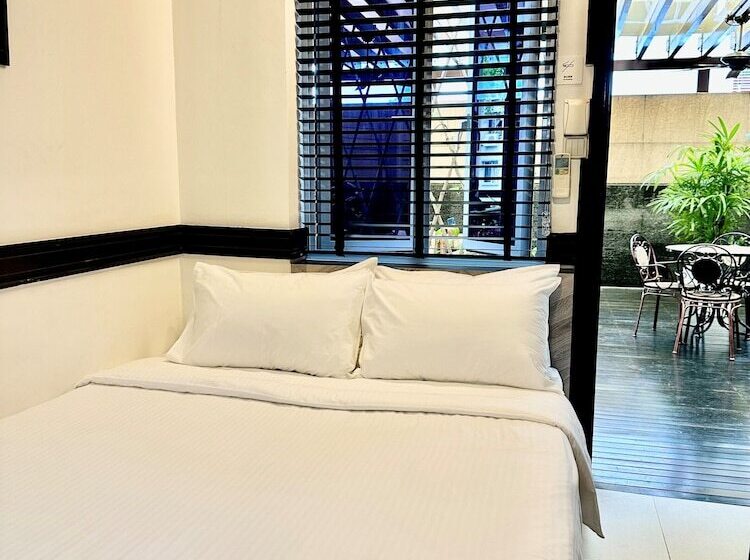 The Snooze Hotel Marine Parade