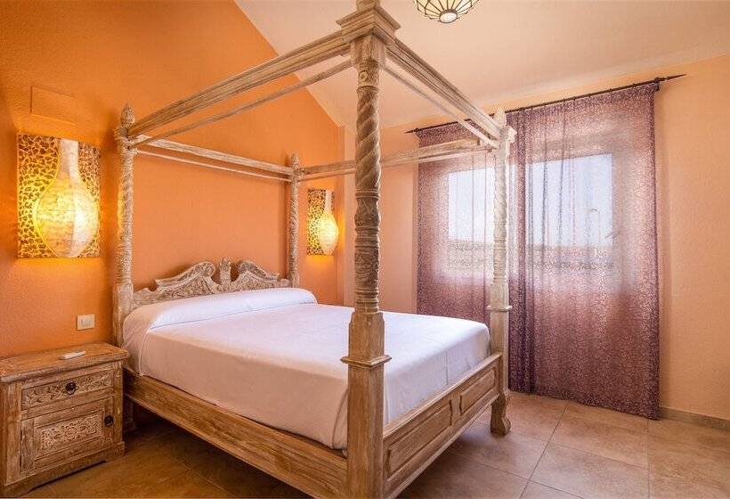 Zahara Sol Villas Y Apartamentos By Qhotels