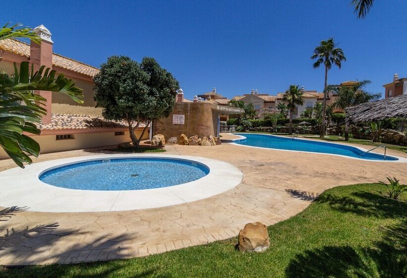 Zahara Sol Villas Y Apartamentos By Qhotels