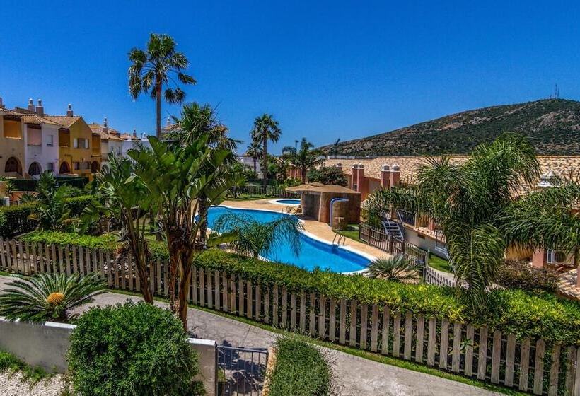 Zahara Sol Villas Y Apartamentos By Qhotels