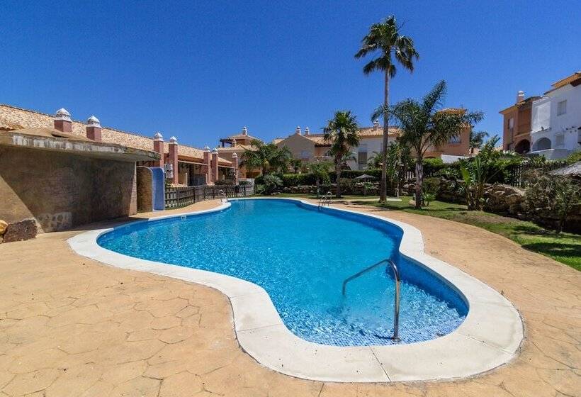 Zahara Sol Villas Y Apartamentos By Qhotels