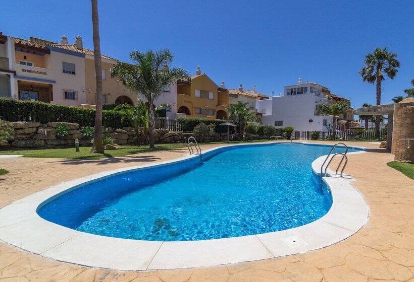 Zahara Sol Villas Y Apartamentos By Qhotels