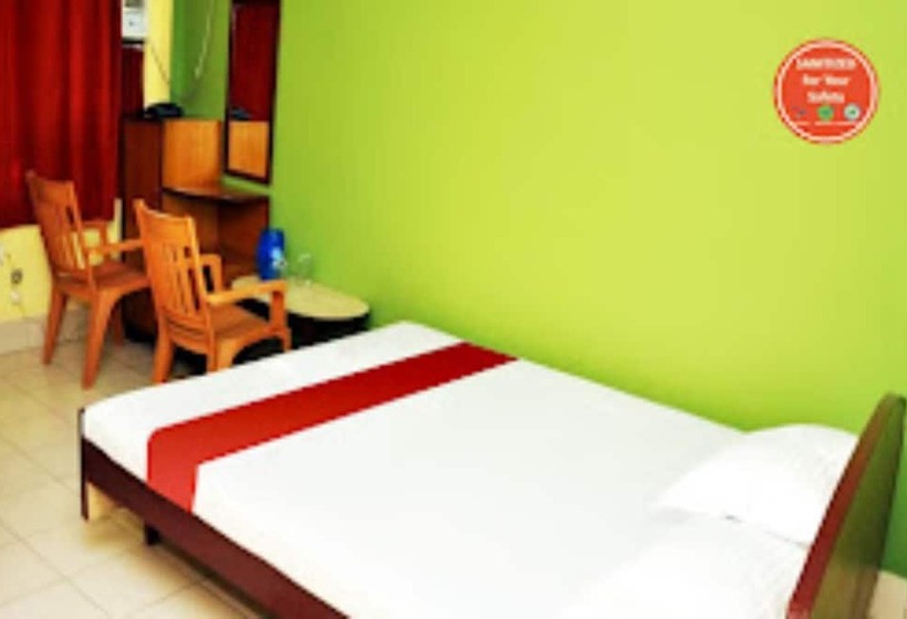 هتل Goroomgo Marine Blue Swimming Pool Digha