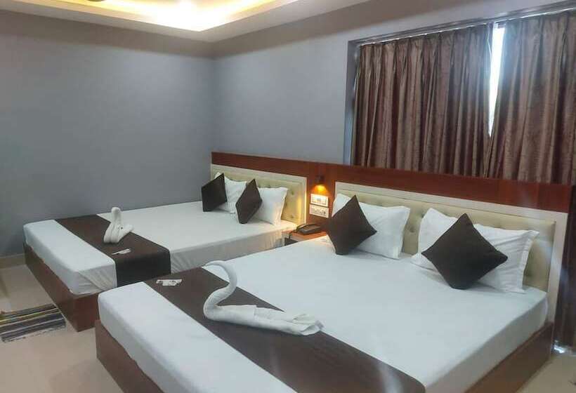 هتل Goroomgo Marine Blue Swimming Pool Digha