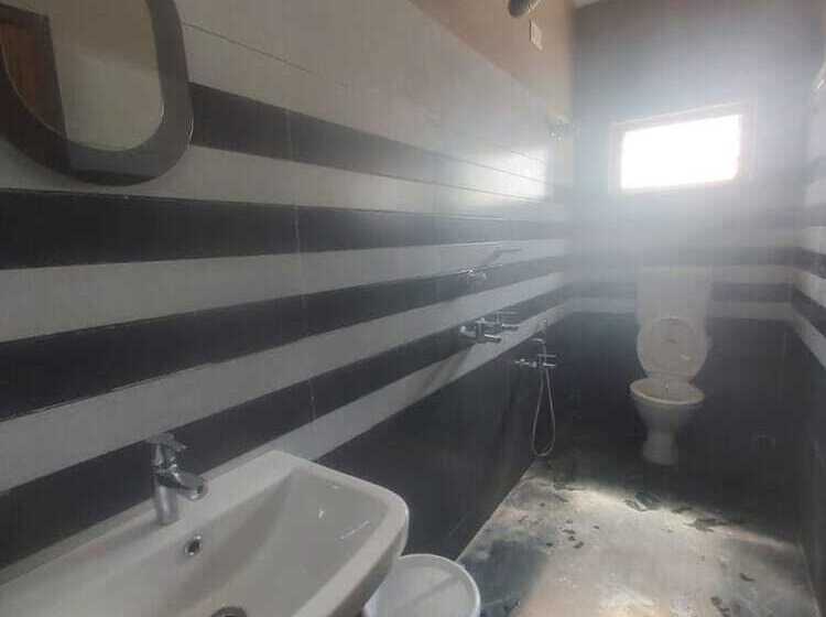 هتل Goroomgo Marine Blue Swimming Pool Digha