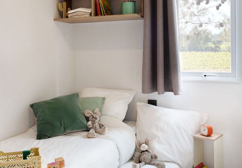 リゾートホテル Camping Maeva Escapades Le Domaine Des Chênes Blancs