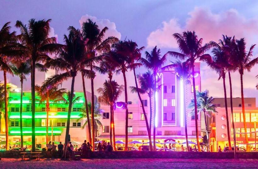 1  Penthouse 2 Story Beachfront