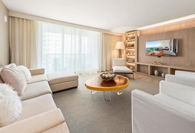 1  Penthouse 2 Story Beachfront