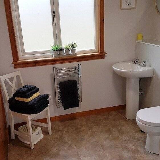 민박 Moorside Rooms