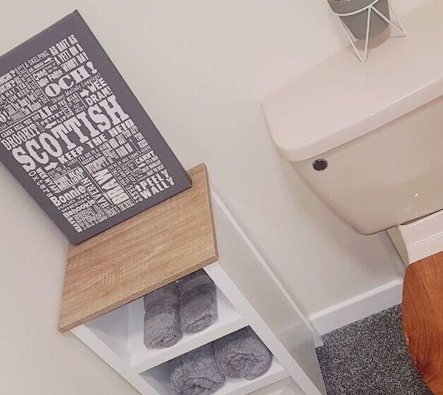 민박 Moorside Rooms