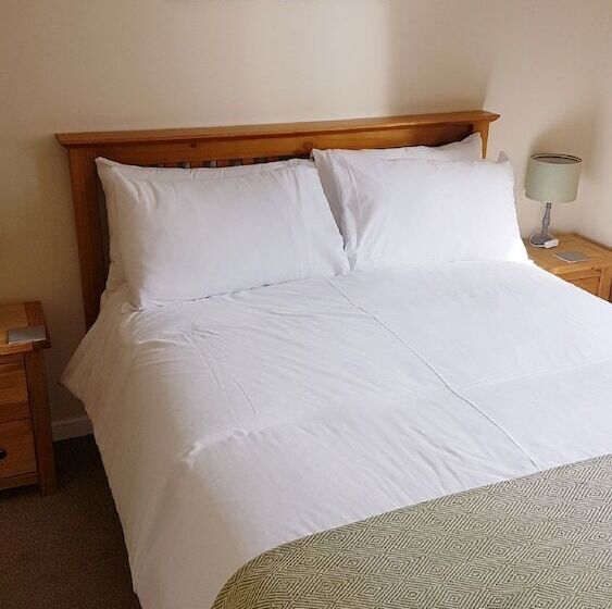 민박 Moorside Rooms