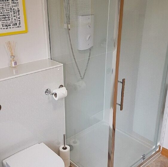 민박 Moorside Rooms