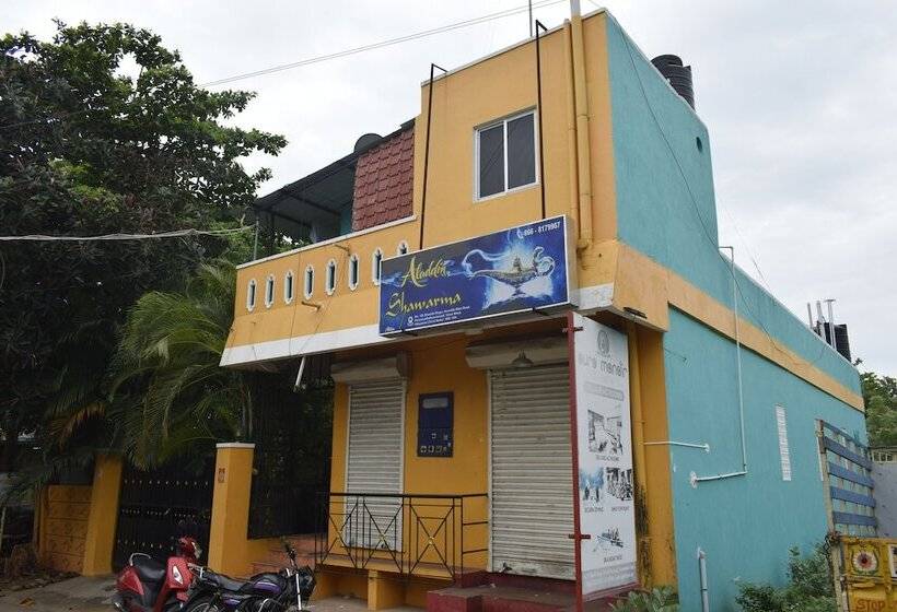 בית מלון כפרי Auro Resort