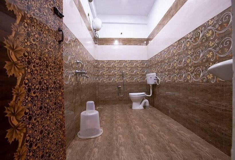 בית מלון כפרי Auro Resort