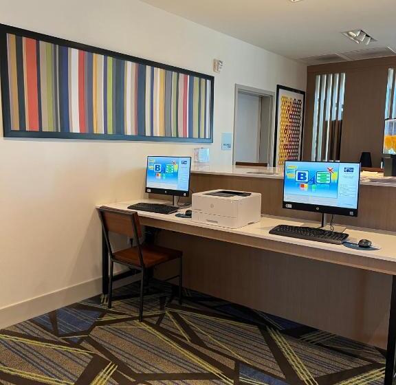 酒店 Holiday Inn Express & Suites   Ukiah, An Ihg