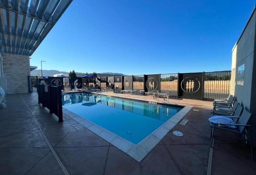 酒店 Holiday Inn Express & Suites   Ukiah, An Ihg