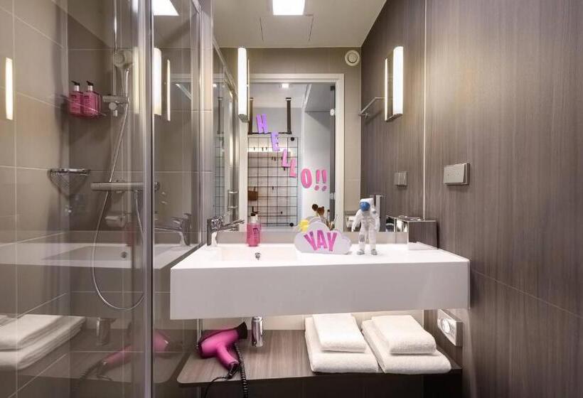 Отель Moxy Stuttgart Feuerbach