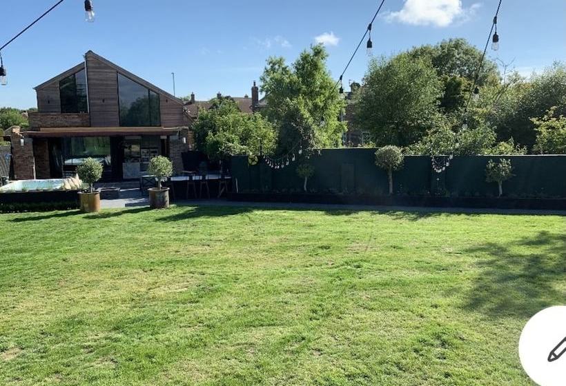 乡村酒店  Immaculate 6bed House Chichester Goodwood Pool