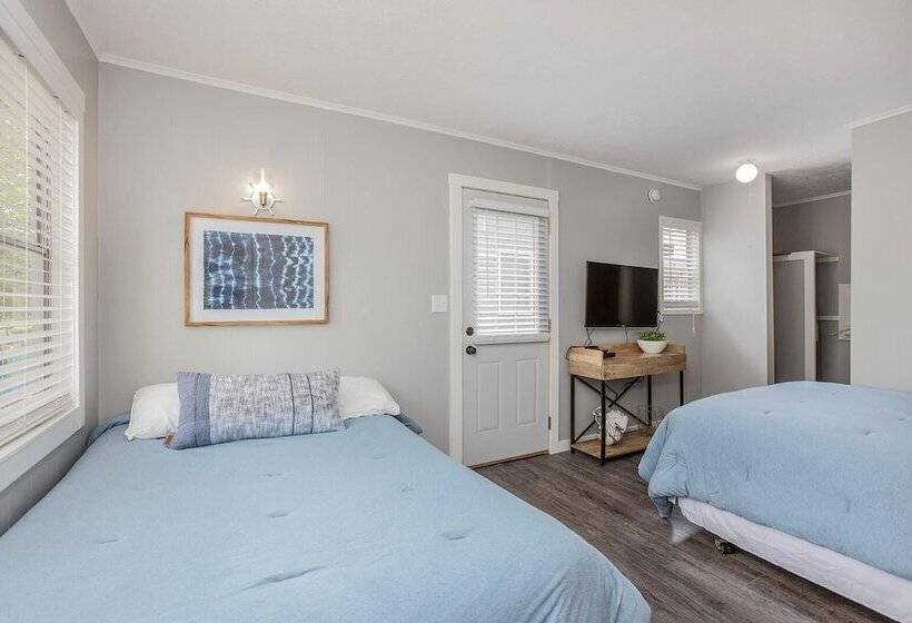 Lighthouse 55b