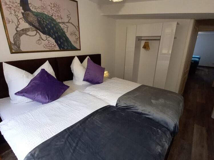 הוסטל Altstadt Residenz