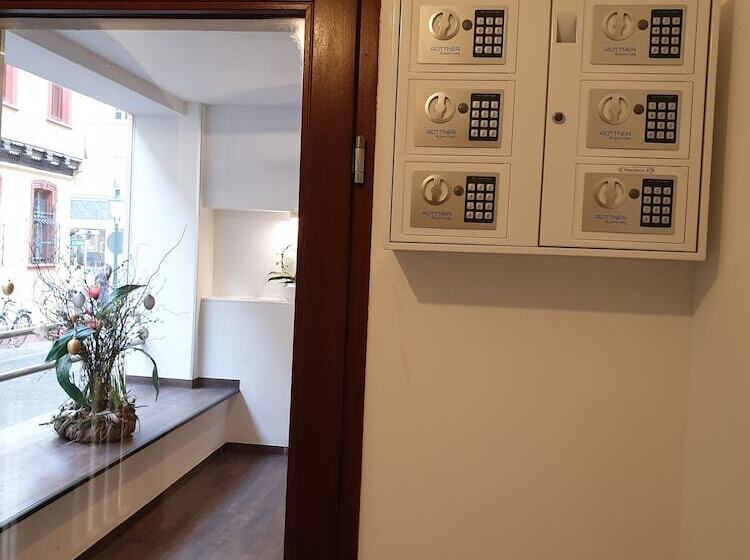 הוסטל Altstadt Residenz