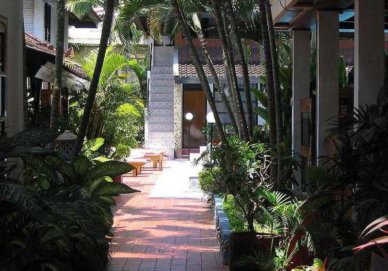 Adika Sari Bungalows
