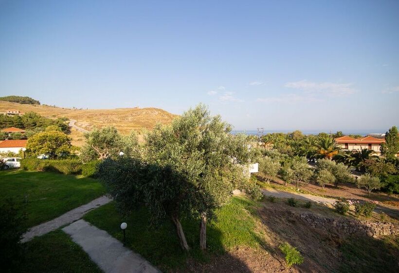 Akti Hotel & Apartments