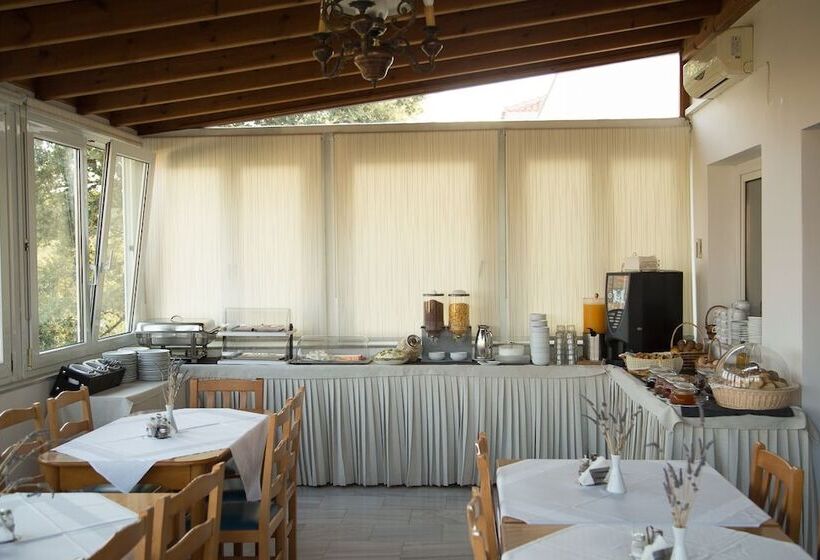 Akti Hotel & Apartments