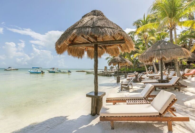 Beachfront Hotel La Palapa Adults Only