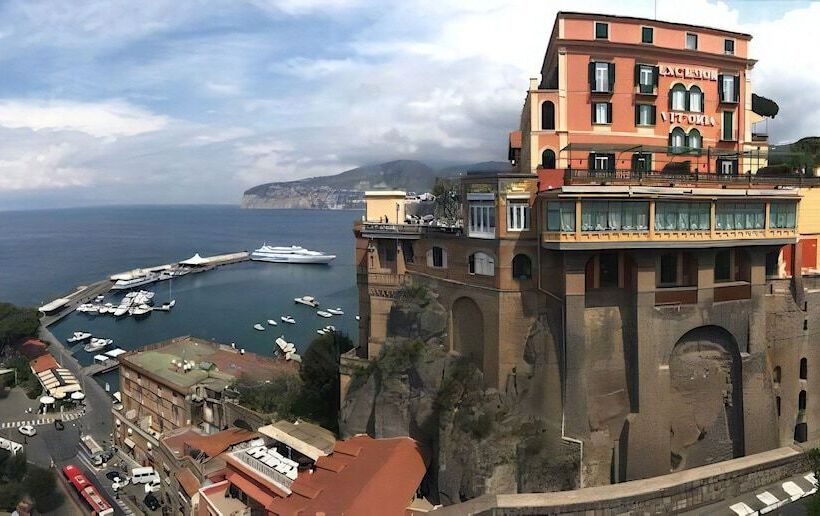 צימר Palazzo Tritone & Abagnale