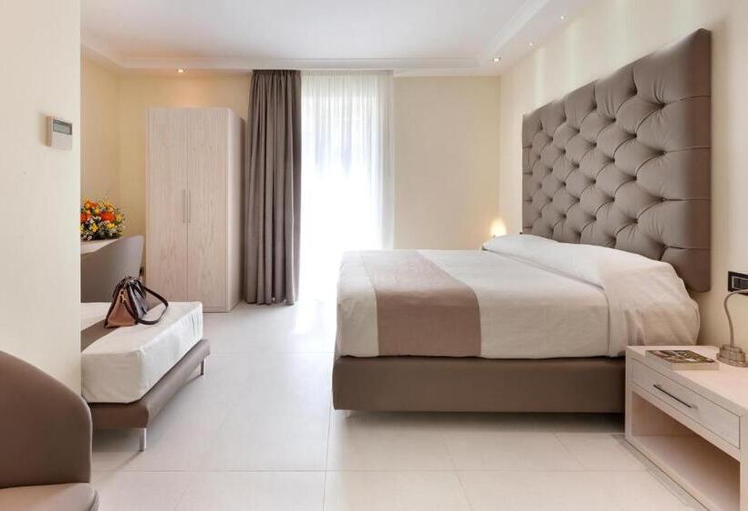 צימר Palazzo Tritone & Abagnale