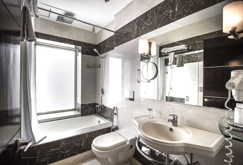 Fabhotel Prime Shervani