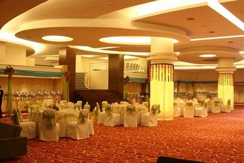 Galaxy Hotel - Shopping - Spa