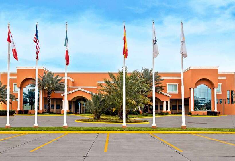 فندق Comfort Inn Monterrey Norte