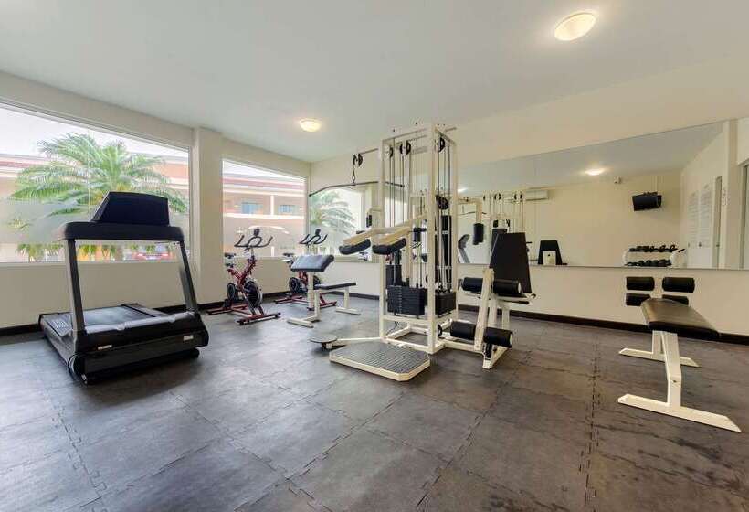 فندق Comfort Inn Monterrey Norte