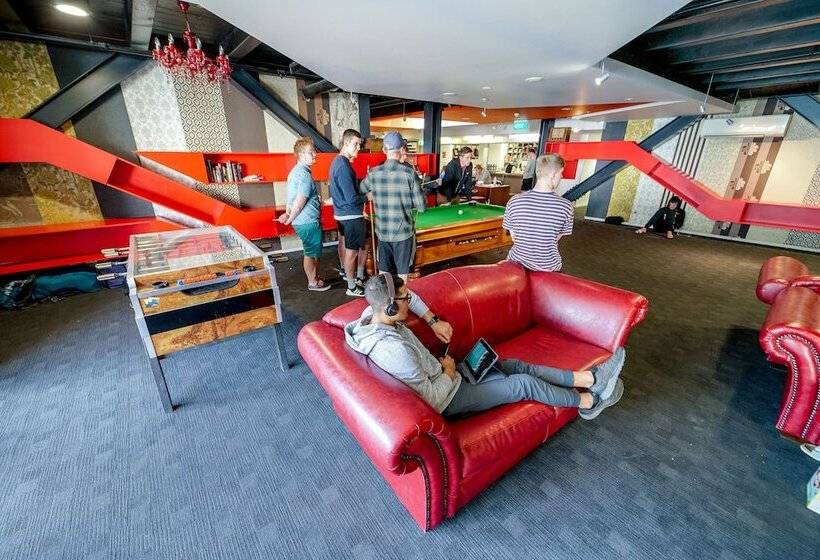 Nomads Queenstown Hostel