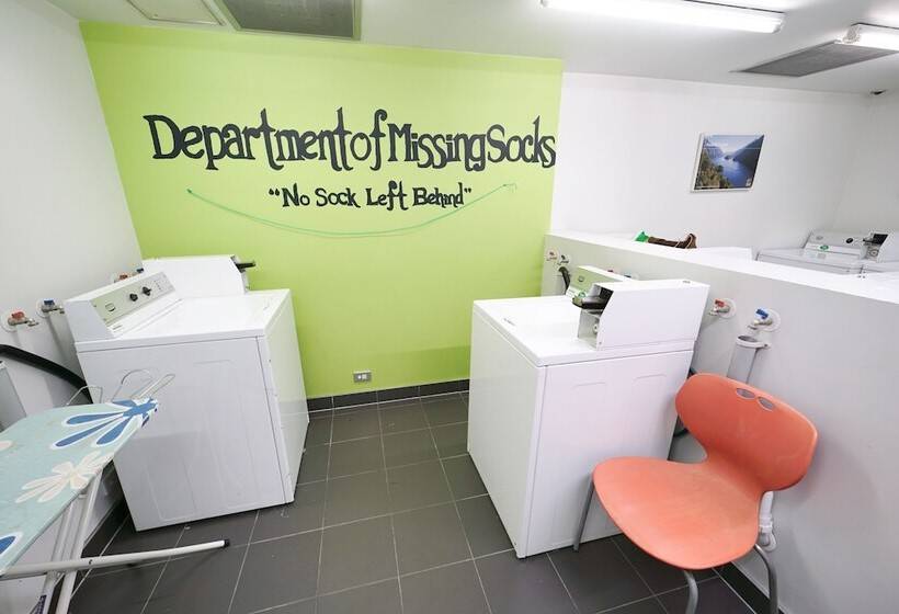 Nomads Queenstown Hostel